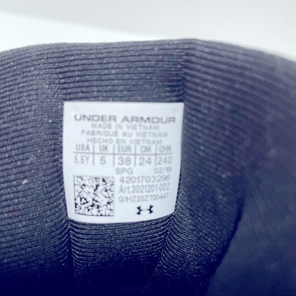 Under Armour Highlight Football Cleats | Size 5.5Y/7 - Picture 6 of 6